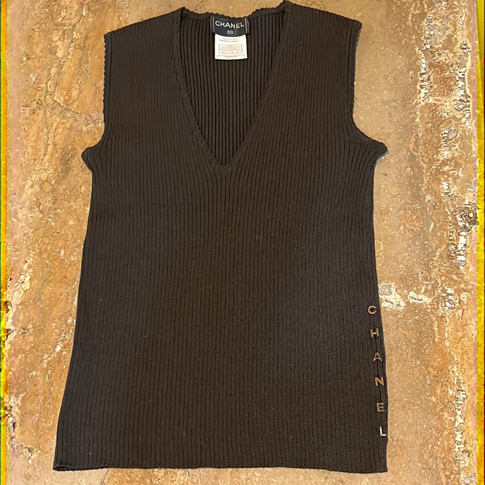 CHANEL sweater sz 36 brown ribbed top logo